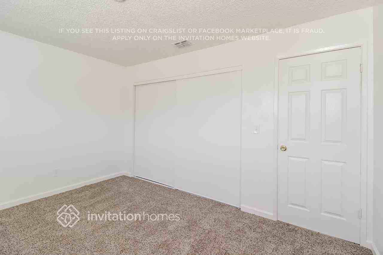 10720 Paiute Way - Photo 4 of 14