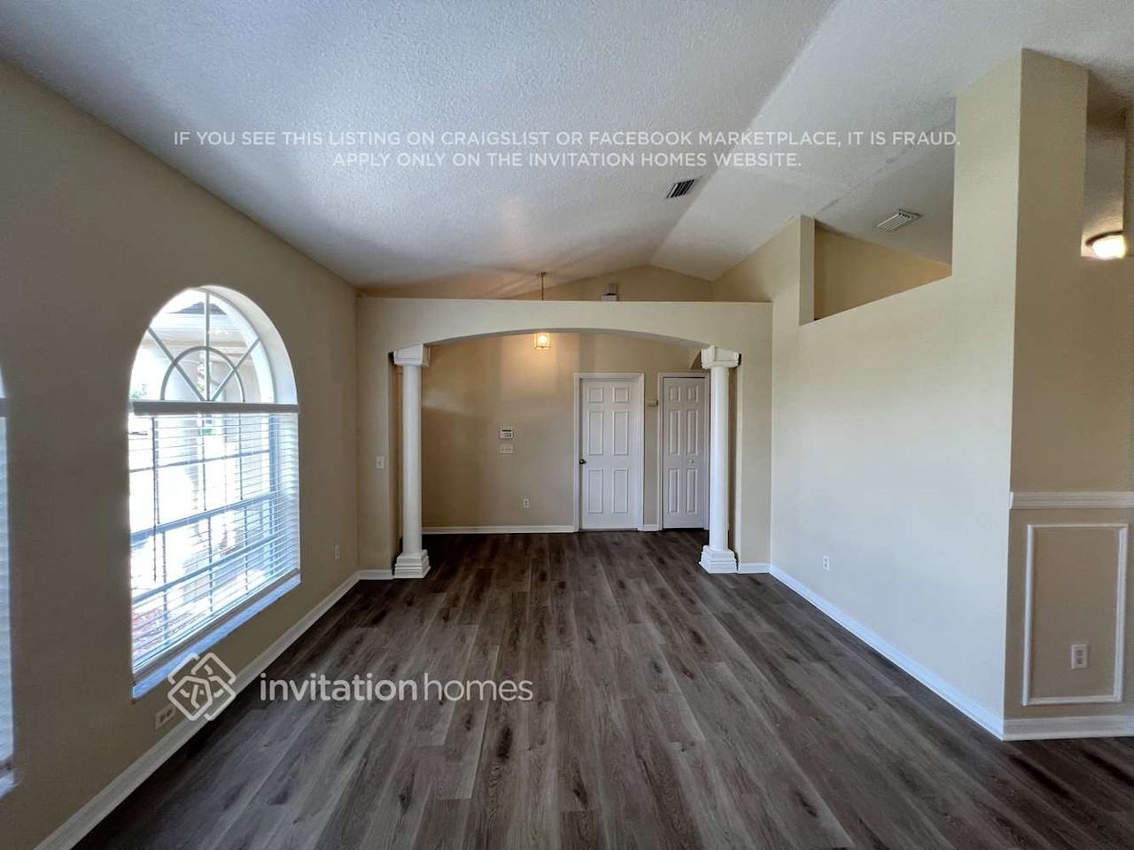 1933 Sw Lennox St - Photo 2 of 23