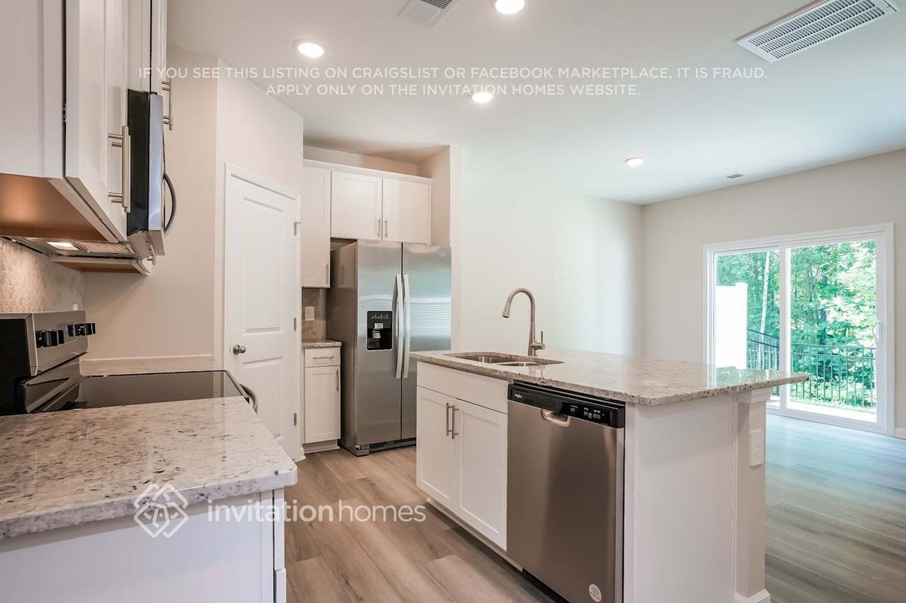 803 Holiday Park Ln - Photo 7 of 19