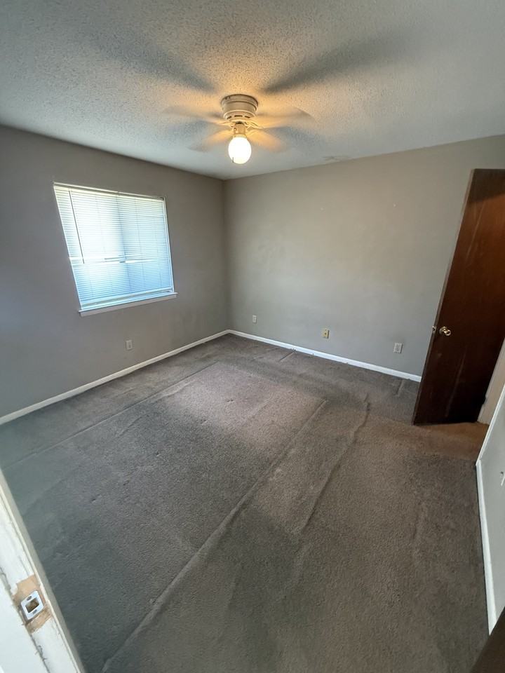 80 Fannie Morris Dr #1 - Photo 5 of 5