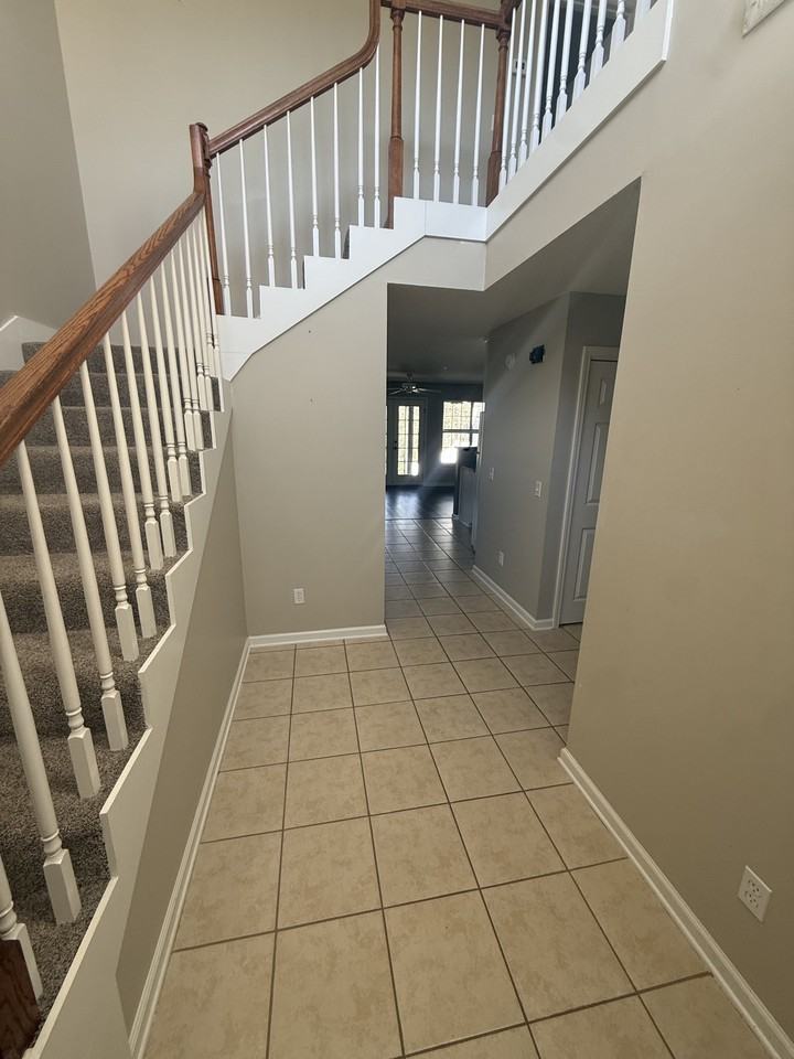 115 Creek Ln #1 - Photo 3 of 16