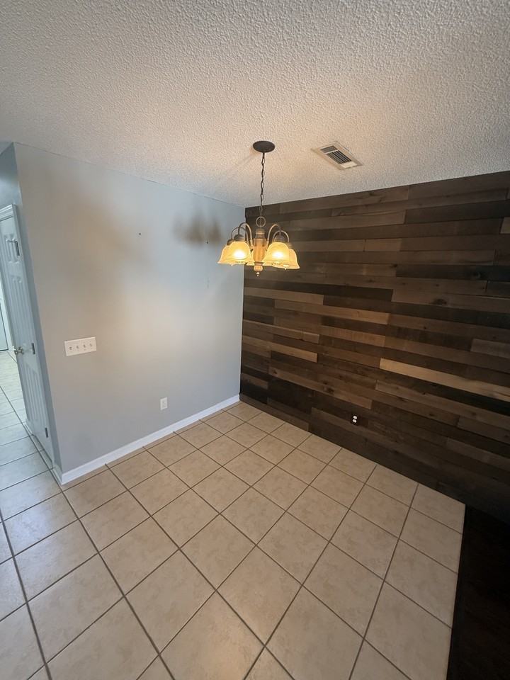 115 Creek Ln #1 - Photo 4 of 16