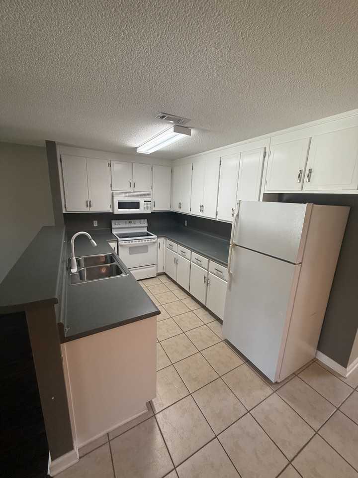 115 Creek Ln #1 - Photo 5 of 16