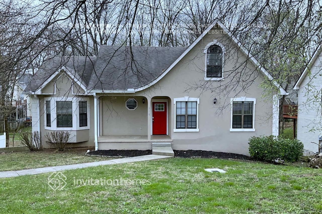 518 Woodland Hills Dr - Photo 2 of 25