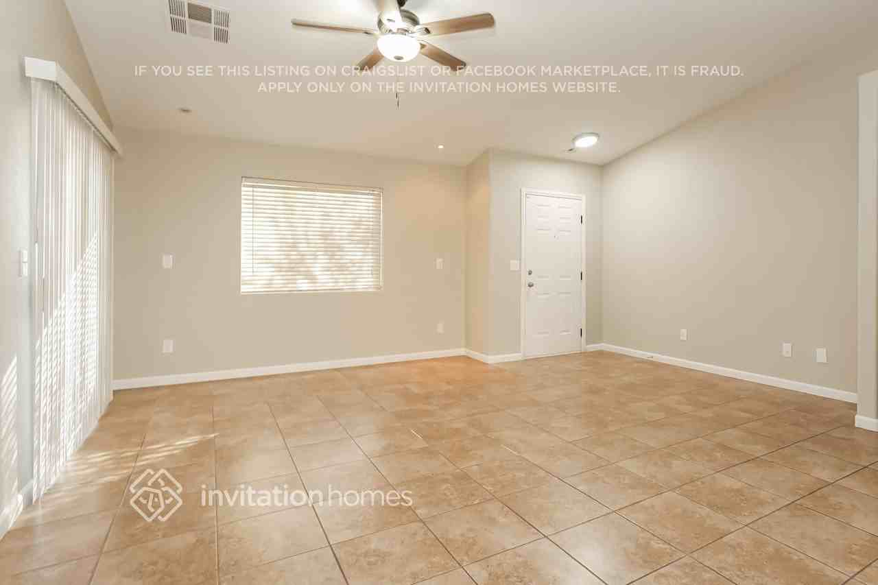 5608 Raven Creek Ave - Photo 2 of 15