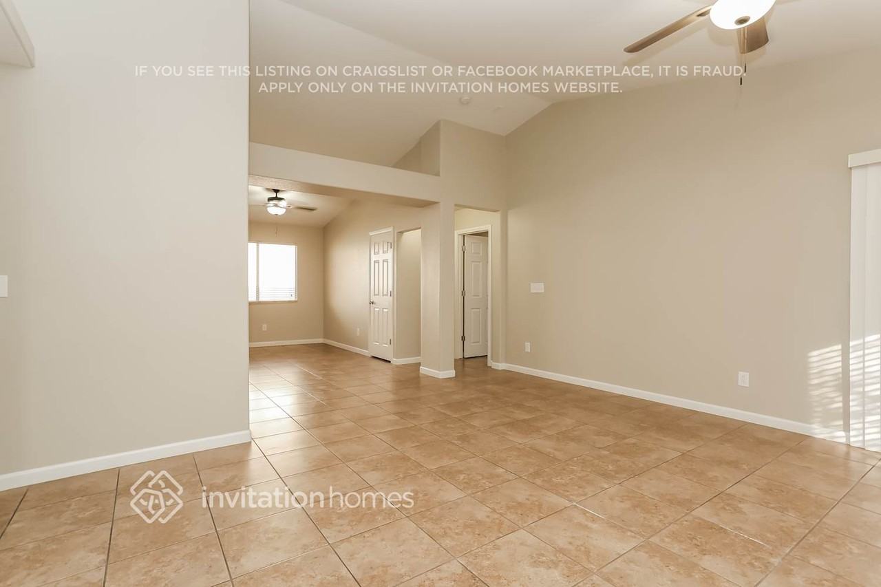 5608 Raven Creek Ave - Photo 3 of 15