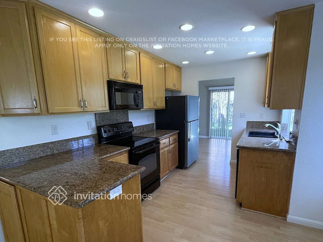 9561 Dapple Ct - Photo 6 of 22