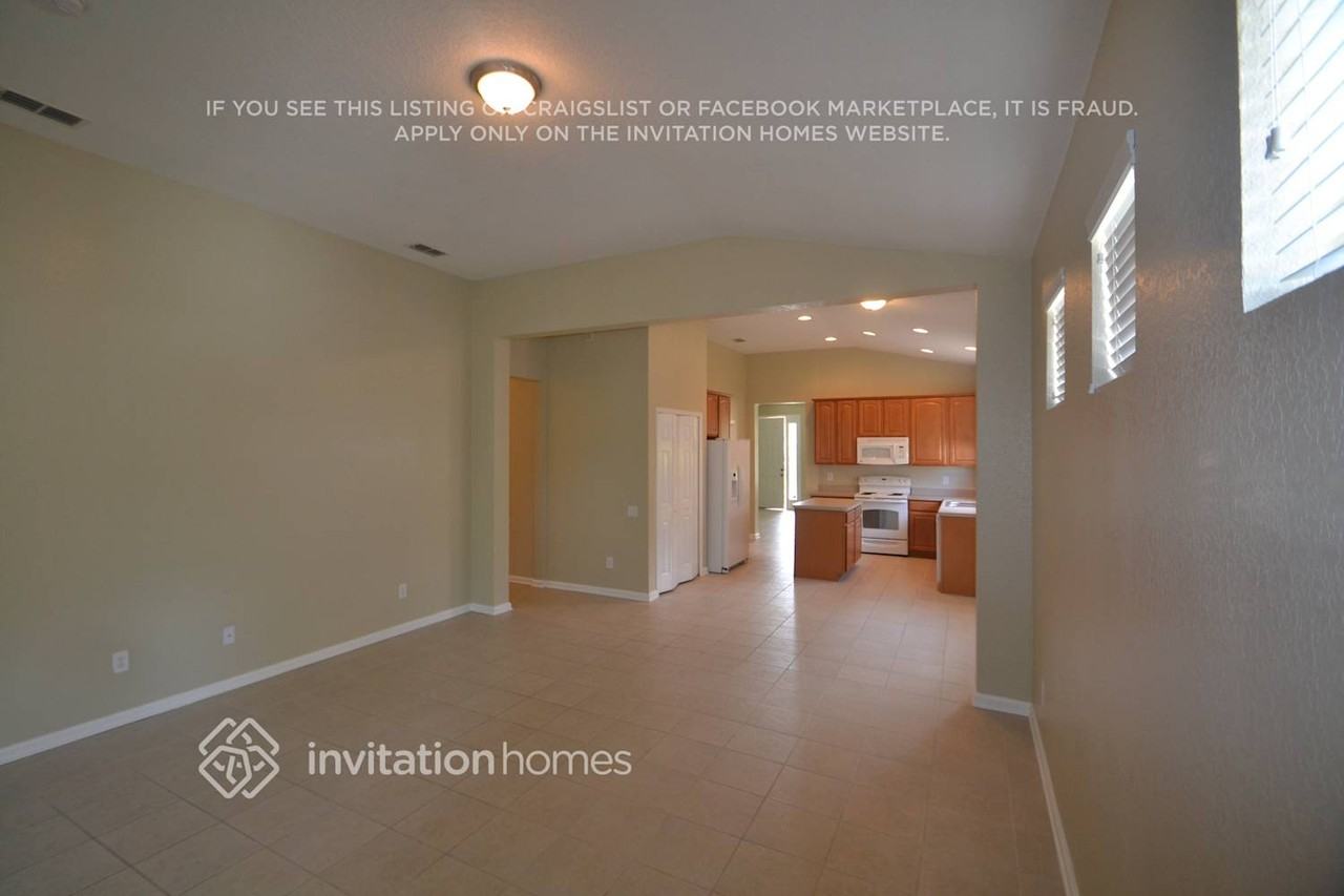 2197 Granger Ave - Photo 4 of 14