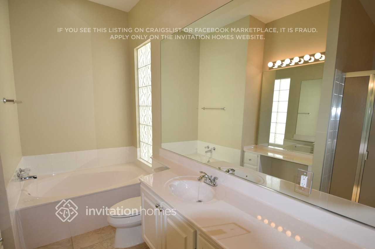 8233 Pine Cay Rd - Photo 7 of 11