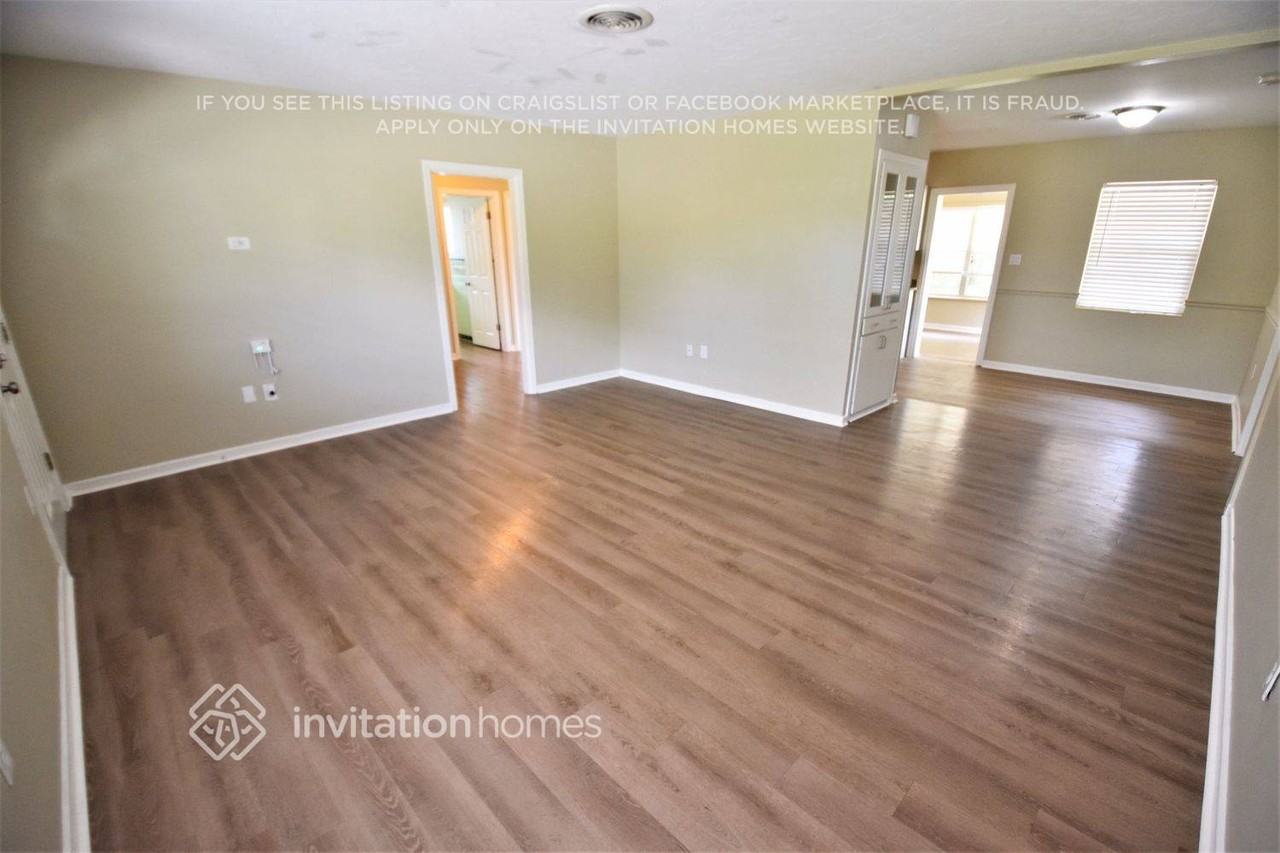 3308 17th Ave W - Photo 4 of 17