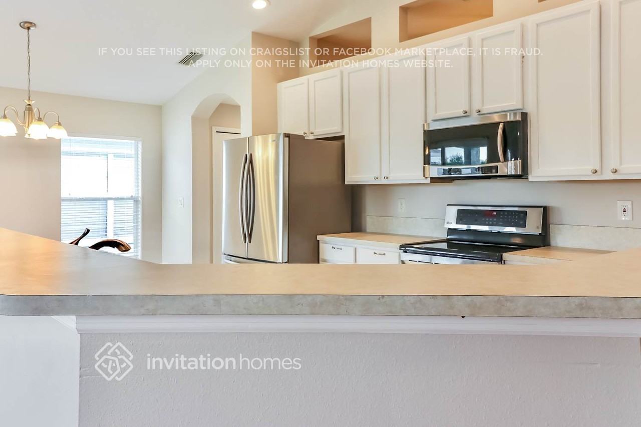 22851 Hawk Hill Loop - Photo 4 of 16