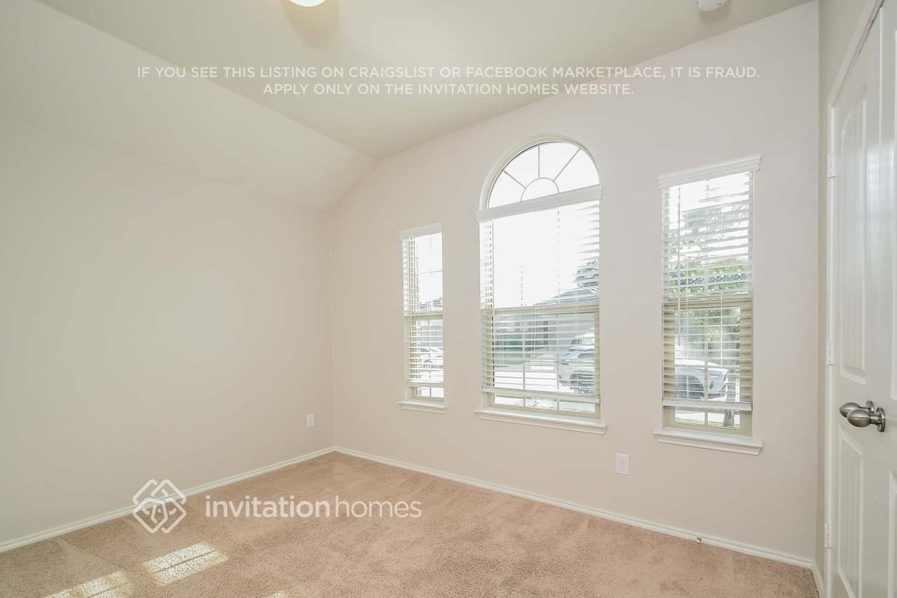 1790 Alamandine Ave - Photo 7 of 15