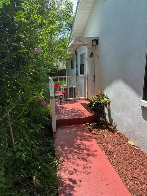 13 S Palmway Ave #A - Photo 2 of 8