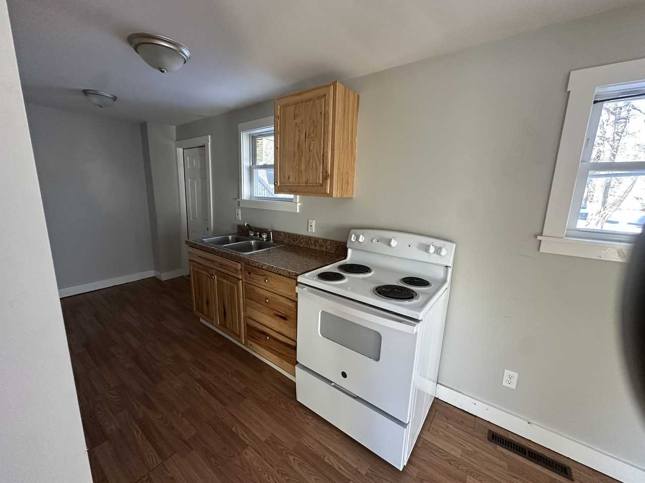 117 N Main St #B - Photo 2 of 12