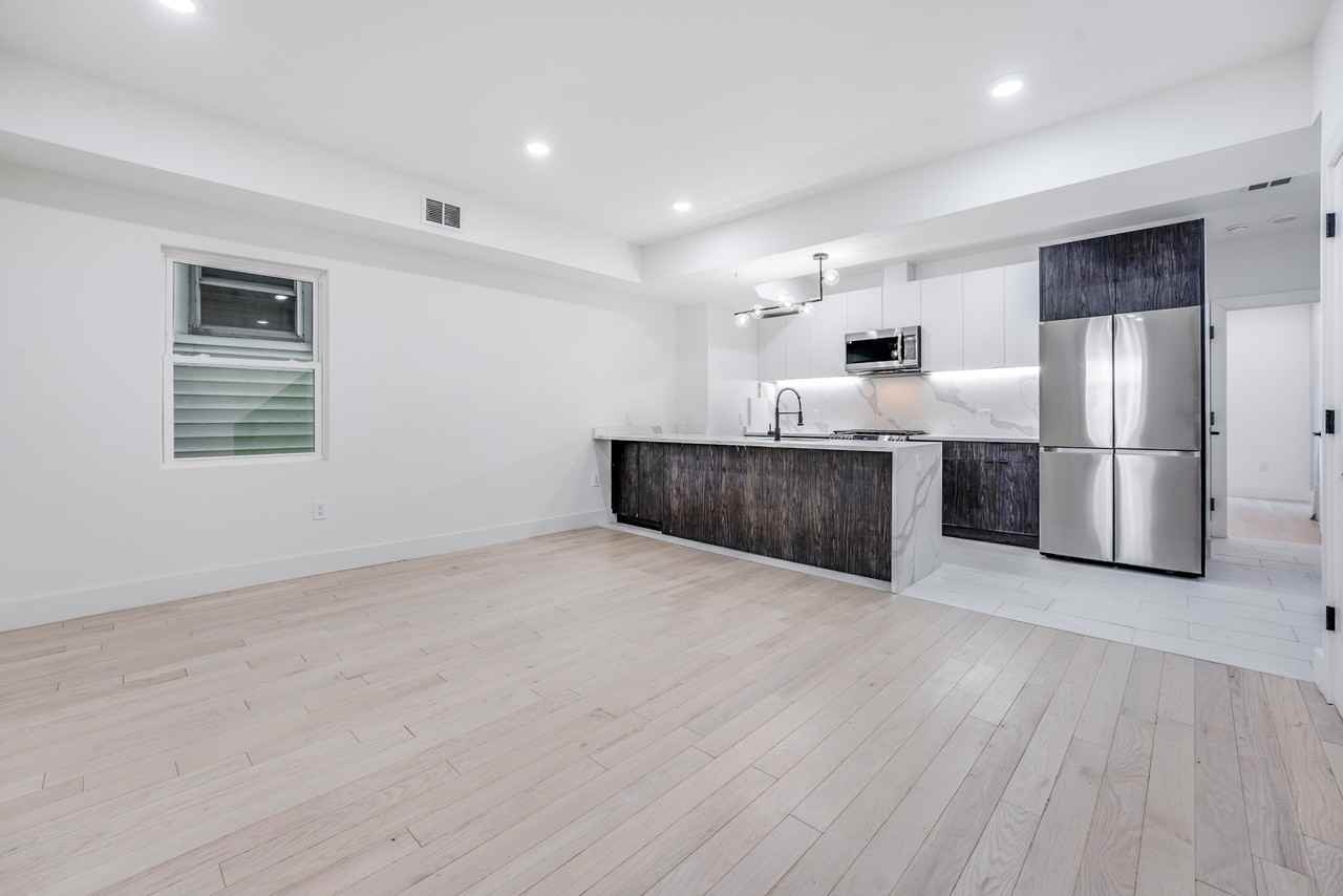 41 Dey St #1 - Photo 6 of 12