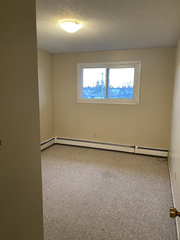 Gateway Apartments - Photo 3 of 10