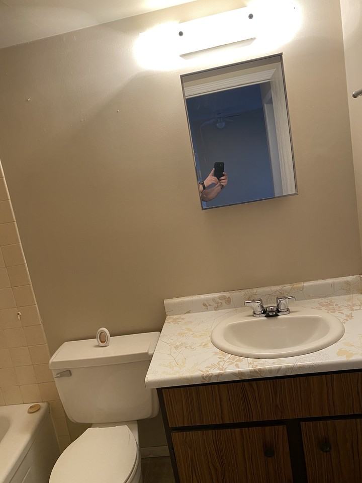 Gateway Apartments - Photo 7 of 10