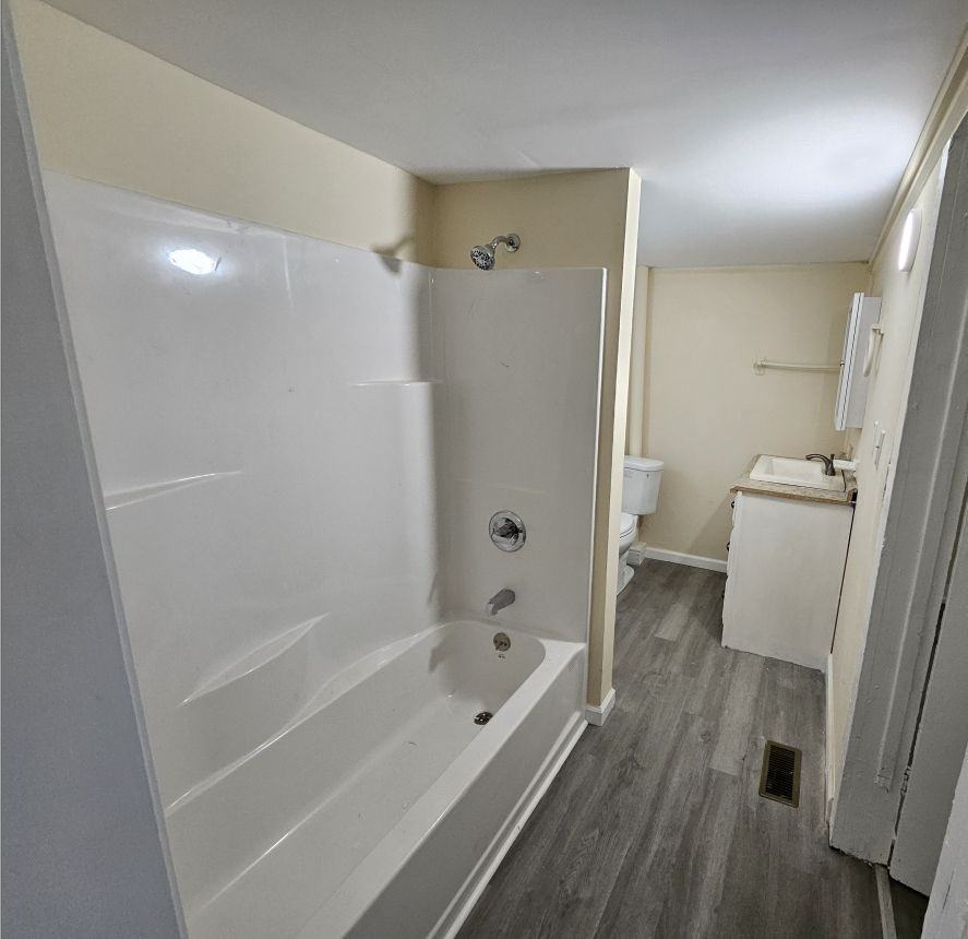 1101 Truitt Ave #1 - Photo 4 of 10