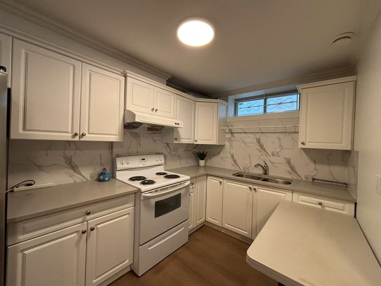 2384 West 21st Avenue - Photo 4 of 11