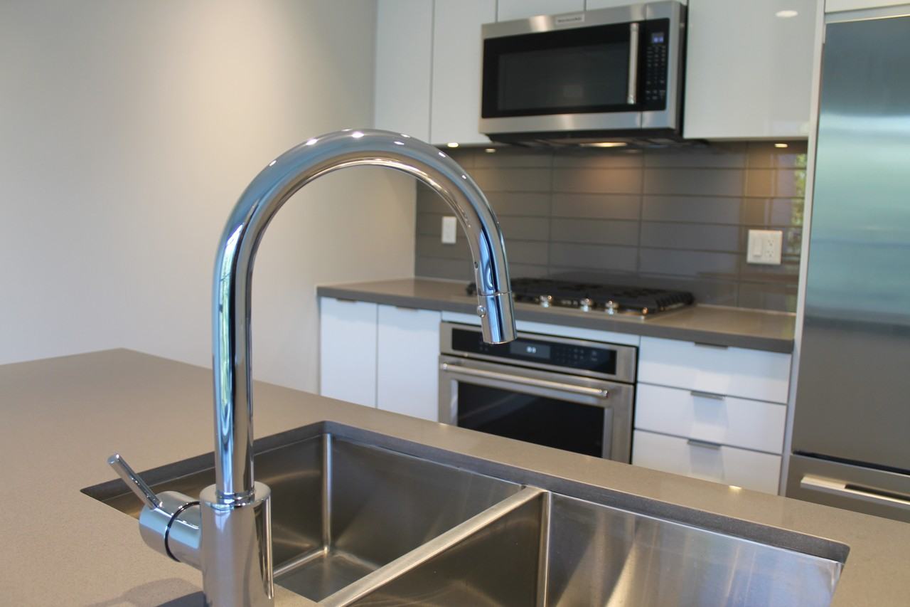 255 1st St W - Photo 4 of 21