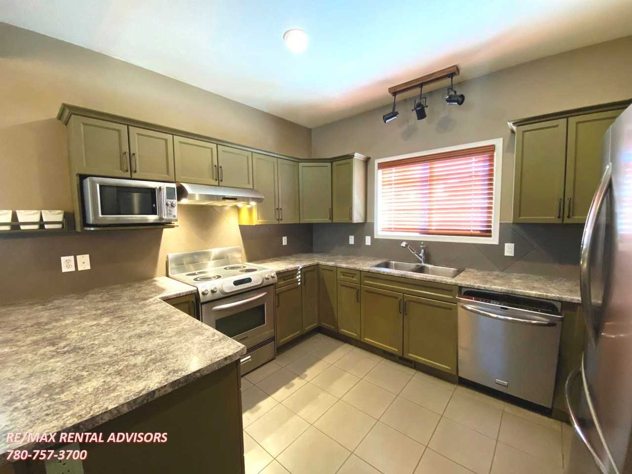 21207 59 Ave Nw - Photo 4 of 19