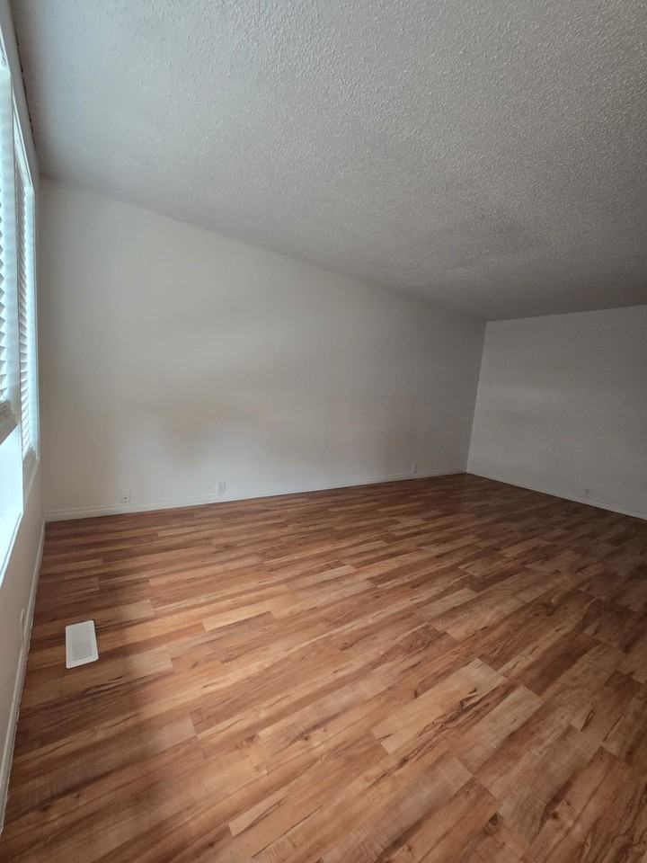 136 Pinehill Rd Ne - Photo 6 of 27