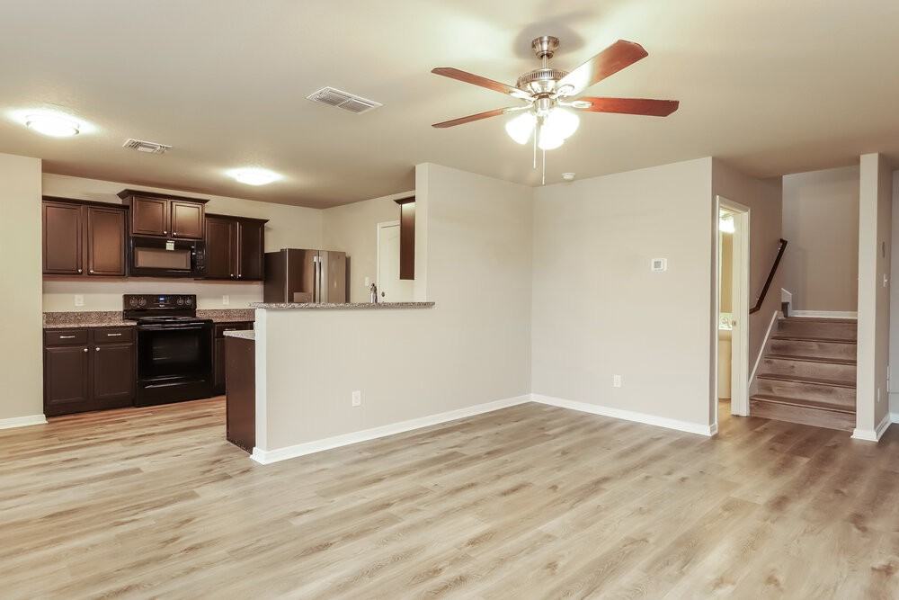 6427 Woodcliff Bnd - Photo 5 of 20