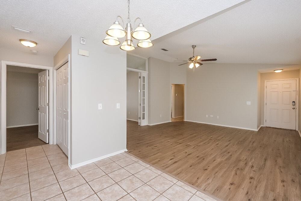 8749 Morrison Oaks Ct - Photo 6 of 19