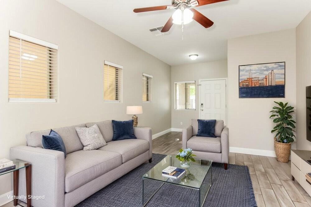 10225 W Camelback Rd - Photo 4 of 20