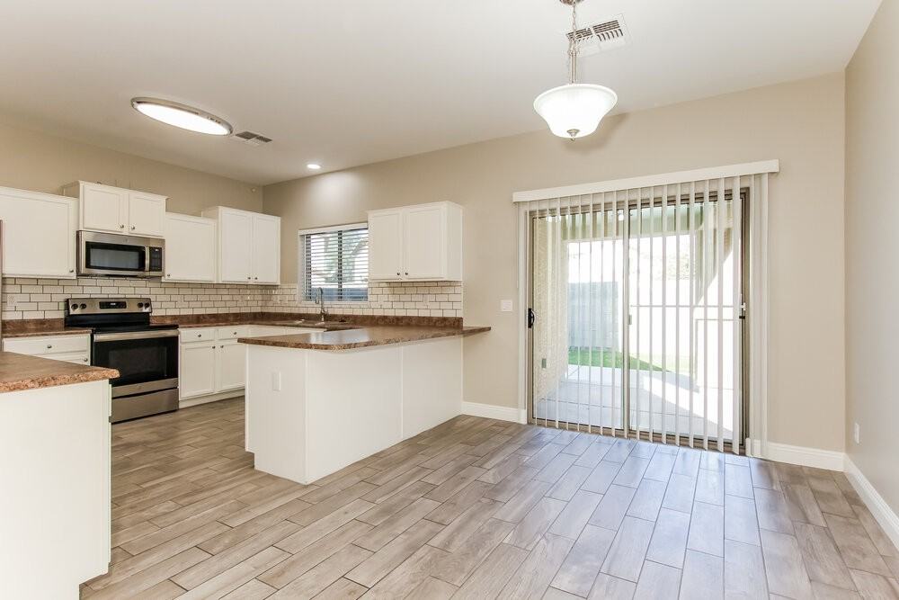 10225 W Camelback Rd - Photo 7 of 20