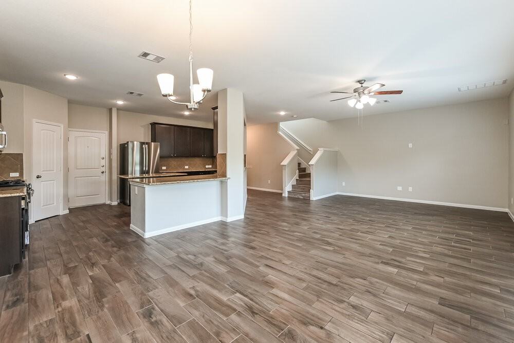 5111 Gulf Stream Ln - Photo 5 of 17