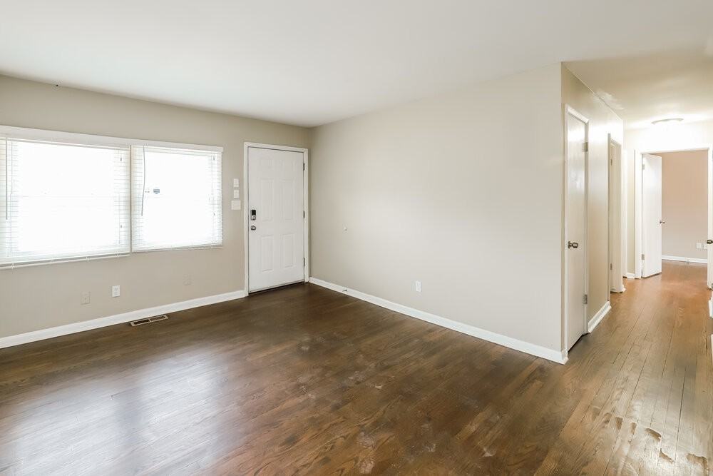 11008 E 50th Ter - Photo 4 of 16