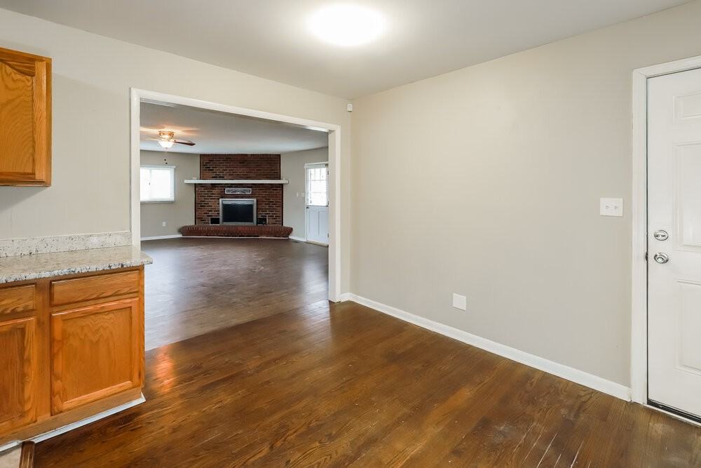 11008 E 50th Ter - Photo 5 of 16