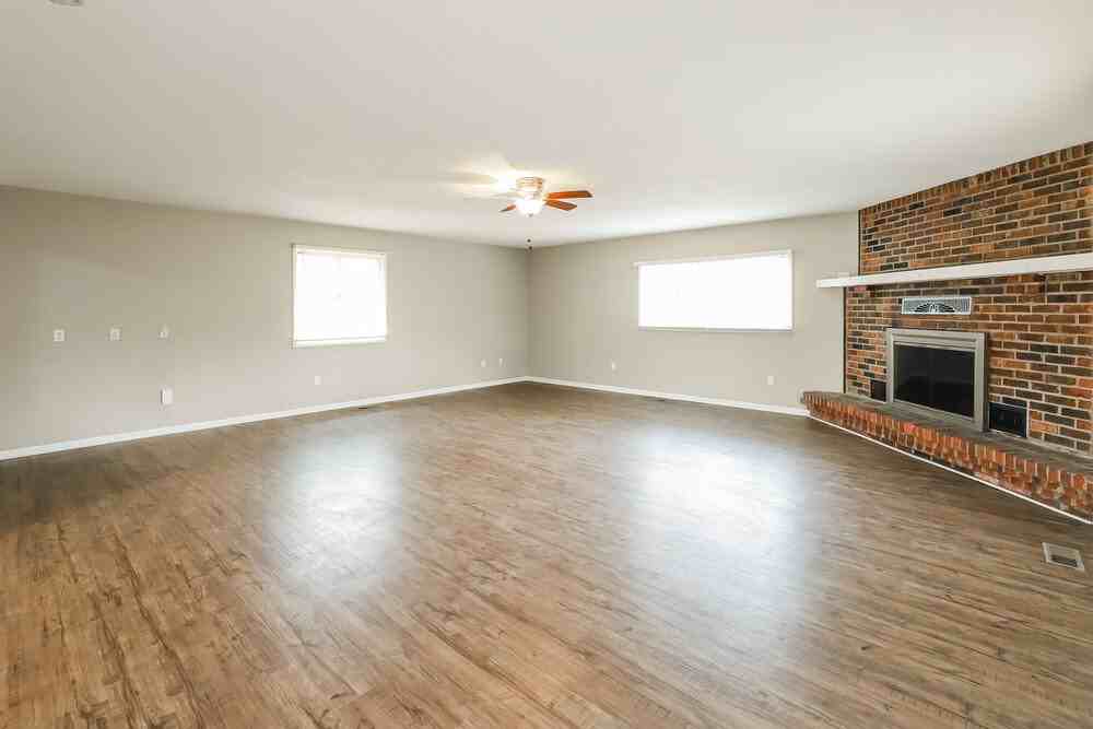 11008 E 50th Ter - Photo 7 of 16