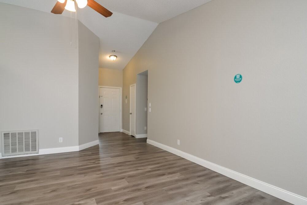 705 Skipjack Dr - Photo 5 of 19