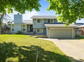 featured image of 8307 W Grand Ronde Pl