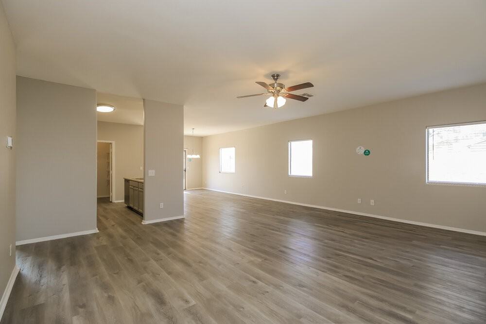 1733 E Silversmith Trl - Photo 3 of 19