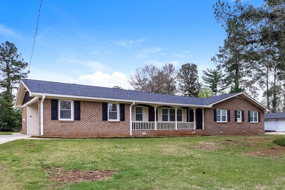 4605 Newcastle Cir - Photo 3 of 19