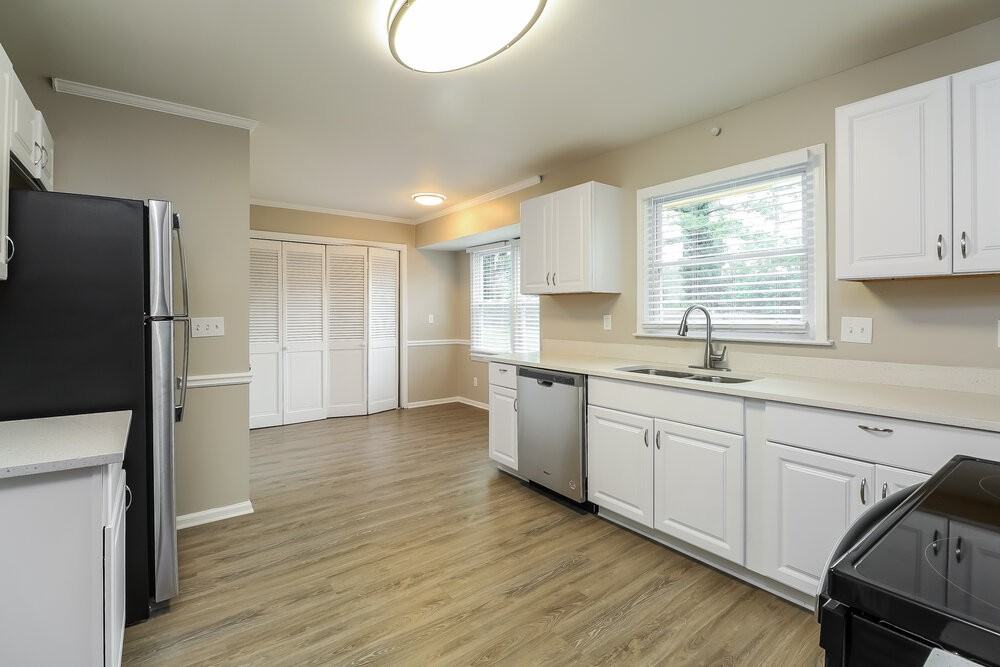 4605 Newcastle Cir - Photo 7 of 19