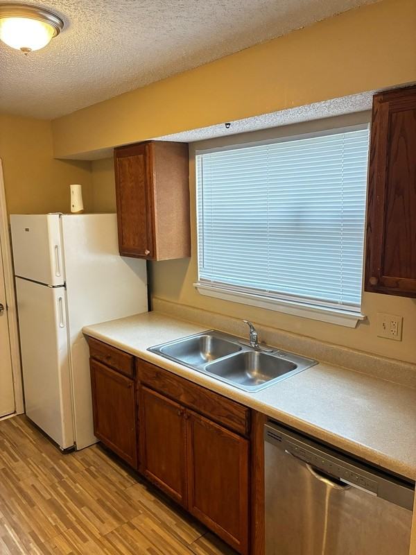 10706 Meadow Lea Dr - Photo 6 of 15