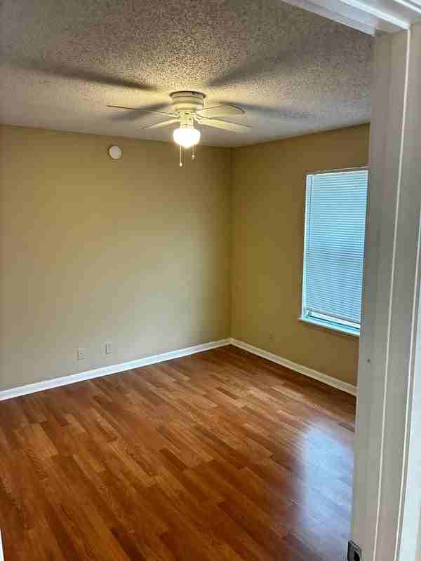 10706 Meadow Lea Dr - Photo 7 of 15