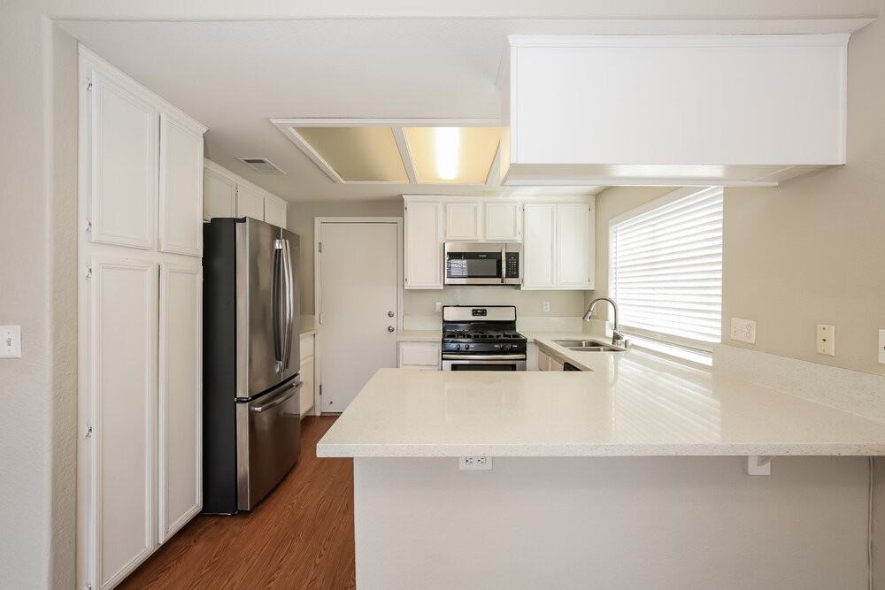 4705 Wild Oak Way - Photo 7 of 16