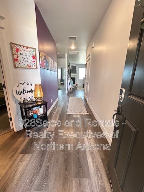 11811 Pegasus Rd - Photo 6 of 24