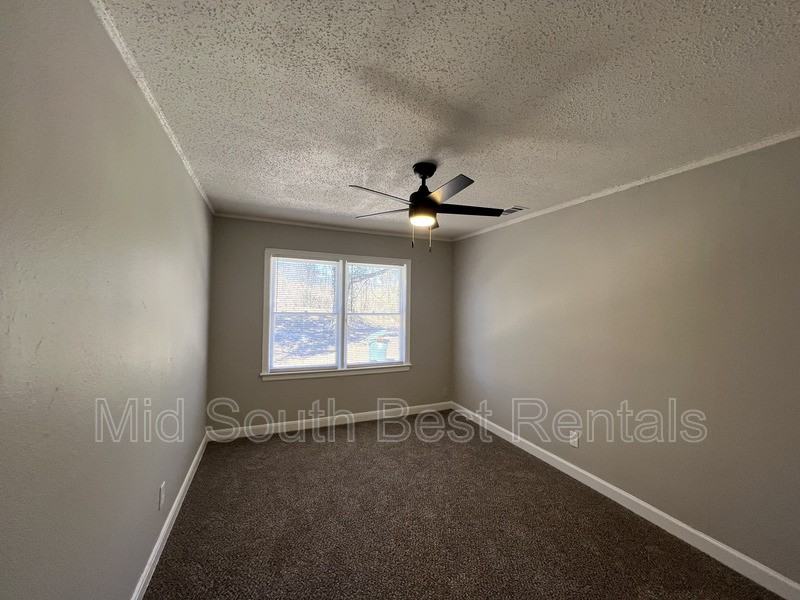 3032 Mccool Ave - Photo 5 of 15