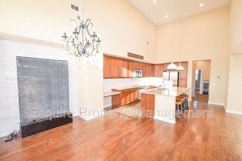 202 Village Commons Blvd #27 - Photo 3 of 17