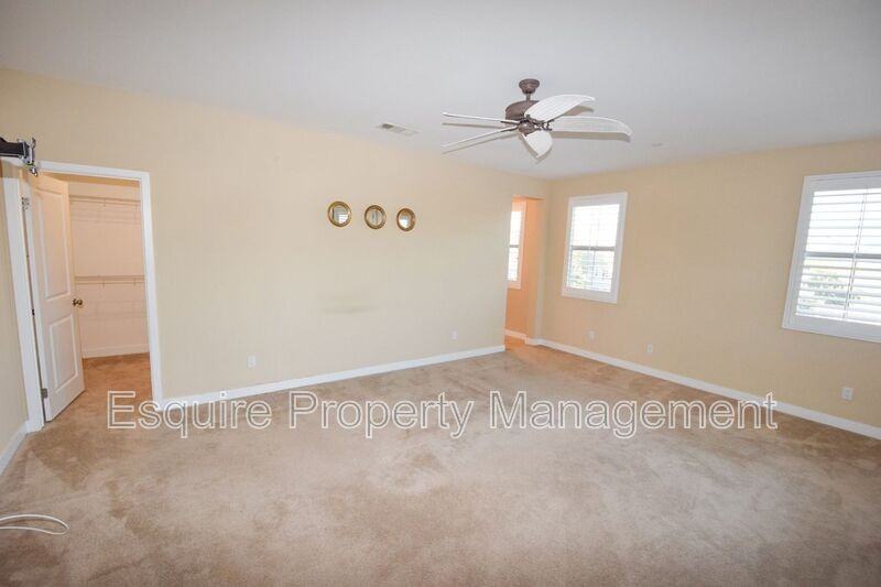 202 Village Commons Blvd #27 - Photo 7 of 17