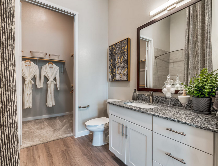 735 Washington Drive #1441.9 - Photo 3 of 7