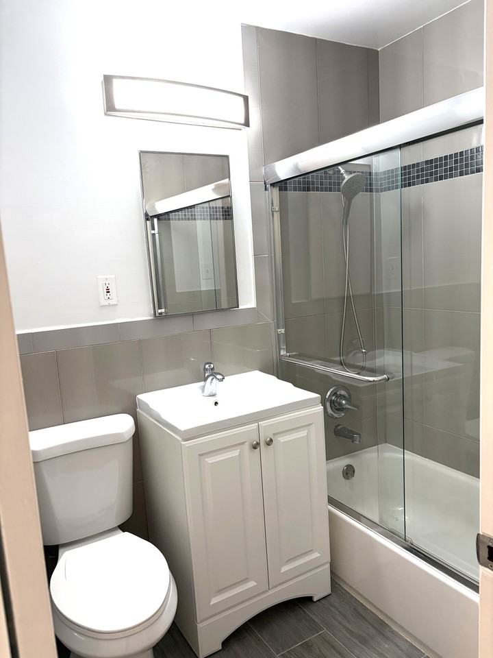 400 25th Avenue #1 - Photo 2 of 9