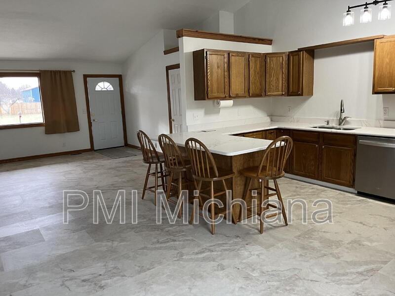 56430 Hoosier Ave - Photo 4 of 25