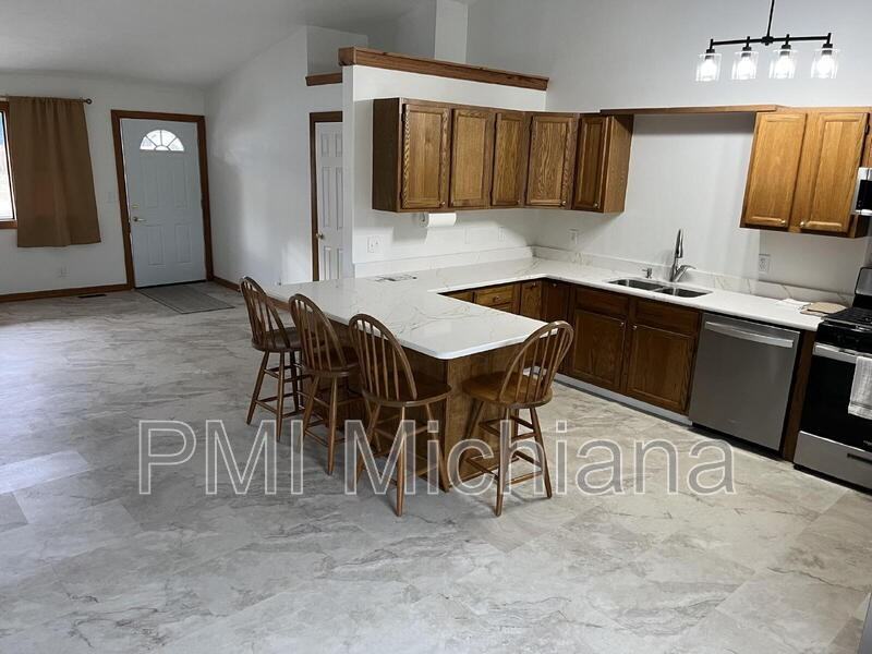 56430 Hoosier Ave - Photo 5 of 25